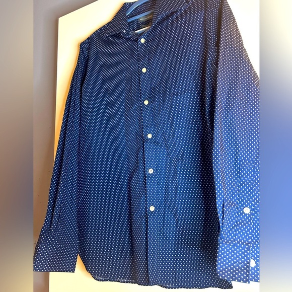 Michael Kors Other - Michael Kors Men’s button up long sleeved shirt, large-slim fit, new condition